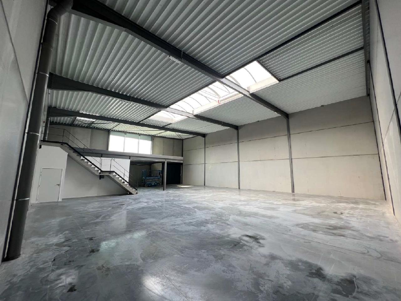 Local d'activité Neuville-en-Ferrain 527m² Location local d'activité Neuville-en-Ferrain Nord OLACT2308581 2